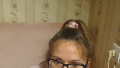 Snapshot of flowercandydoll13 chatting on October 19, 6:32 pm say meow and send tip online show from October 19, 6:32 pm