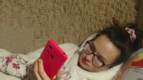 Snapshot of flowercandydoll13 chatting on February 13, 6:48 pm say meow and send tip online show from February 13, 6:48 pm