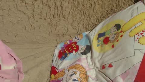 Snapshot of flowercandydoll13 chatting on December 28, 3:37 am say meow and send tip online show from December 28, 3:37 am