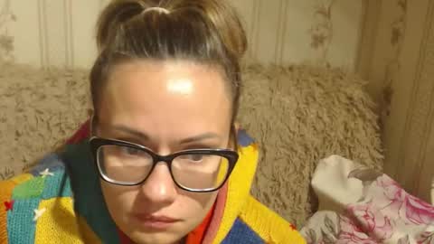 Snapshot of flowercandydoll13 chatting on September 17, 7:28 am say meow and send tip online show from September 17, 7:28 am