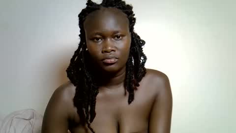 flowerdiva002 online show from November 15, 10:38 am