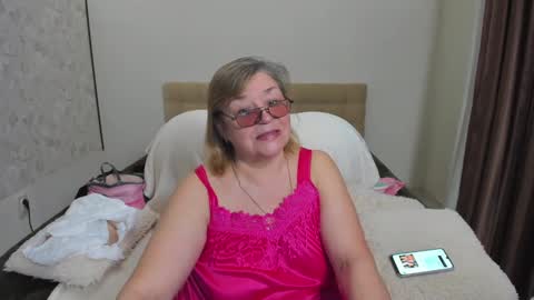 Snapshot of flowerlover8 chatting on March 11, 1:59 am Flowerlower online show from March 11, 1:59 am