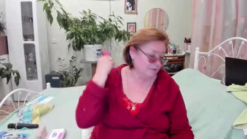 Snapshot of flowerlover8 chatting on September 14, 5:33 pm Flowerlower online show from September 14, 5:33 pm