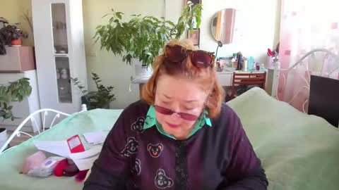 Snapshot of flowerlover8 chatting on September 24, 5:17 am Flowerlower online show from September 24, 5:17 am