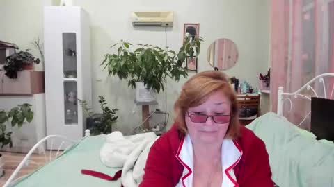 Snapshot of flowerlover8 chatting on September 27, 8:16 pm Flowerlower online show from September 27, 8:16 pm