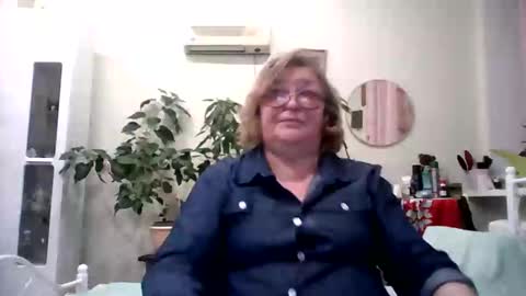 Snapshot of flowerlover8 chatting on February 26, 6:03 pm Flowerlower online show from February 26, 6:03 pm