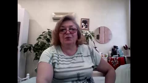 Snapshot of flowerlover8 chatting on March 12, 2:45 pm Flowerlower online show from March 12, 2:45 pm