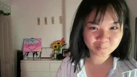 Snapshot of flowerlvr chatting on February 20, 1:03 am flowerlvr online show from February 20, 1:03 am