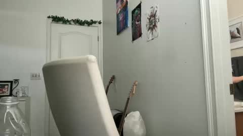 Snapshot of flowerlvr chatting on February 3, 7:10 pm flowerlvr online show from February 3, 7:10 pm