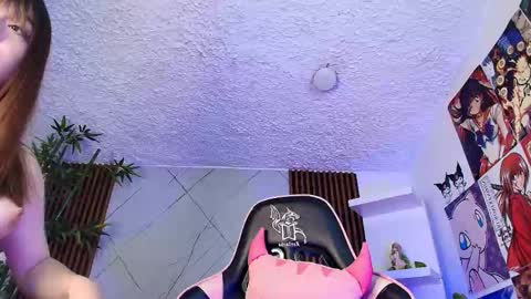  FLUFFY BUBBLE  online show from September 26, 4:32 am