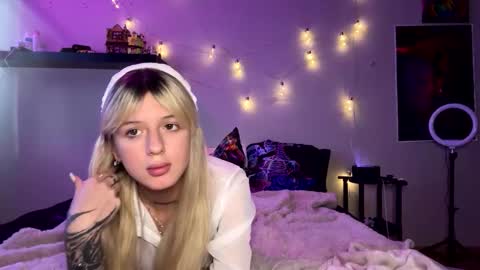 Delle online show from September 23, 6:33 am
