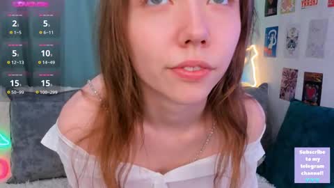 Snapshot of fly_best chatting on February 11, 8:37 am Polly online show from February 11, 8:37 am