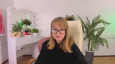 Sophia online show from October 18, 6:16 am