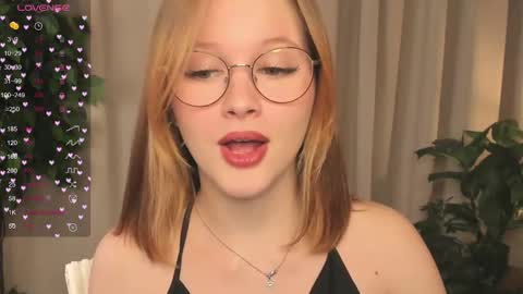 Karina  online show from February 1, 3:41 am