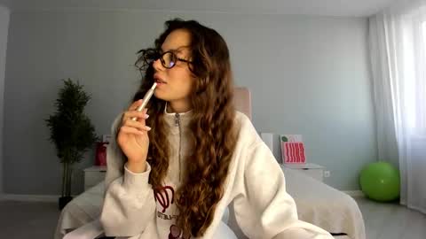 Snapshot of fox_beauty chatting on September 17, 1:14 am Kira online show from September 17, 1:14 am