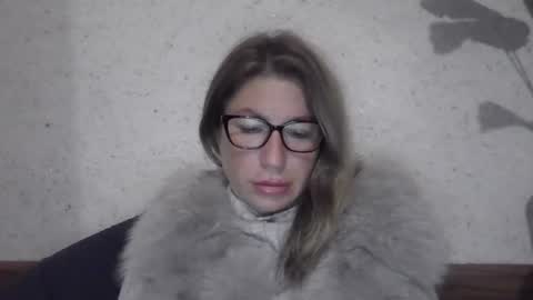 fox_red_lady7 online show from December 2, 10:32 pm