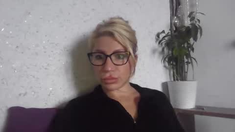 fox_red_lady7 online show from October 18, 9:45 am