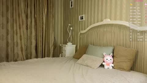 Snapshot of foxxx_tail chatting on October 24, 2:46 pm Petra online show from October 24, 2:46 pm