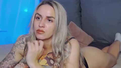 Foxy Kimmi online show from May 28, 7:06 am