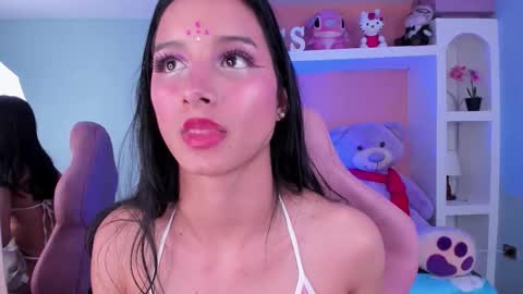 Snapshot of foxy_loren chatting on October 30, 8:54 pm Loren online show from October 30, 8:54 pm