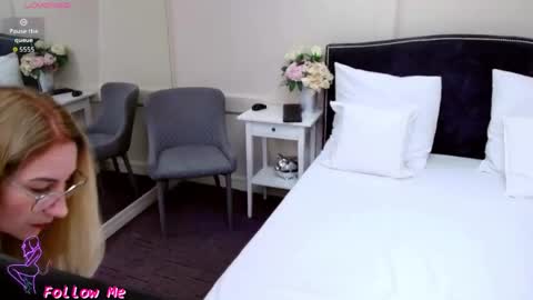 Ana online show from May 28, 11:41 am