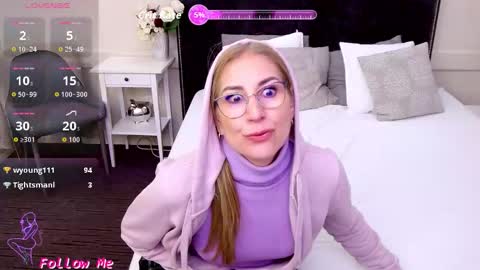 Ana online show from October 25, 11:51 am