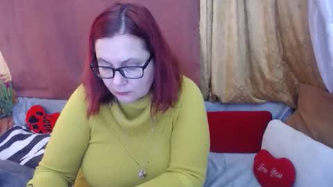 foxydesiree online show from April 10, 11:05 am