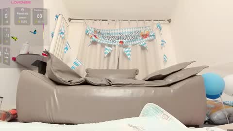 yiyi online show from October 5, 7:57 am