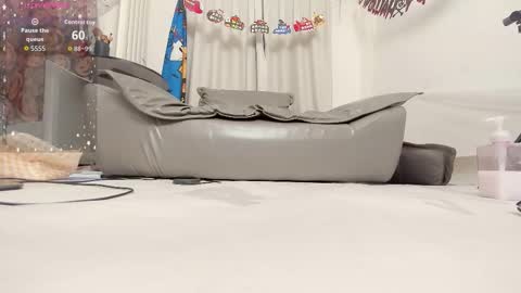 yiyi online show from November 5, 7:57 am