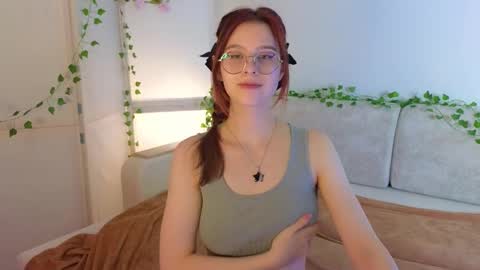 foxysecret_ online show from December 7, 6:26 pm