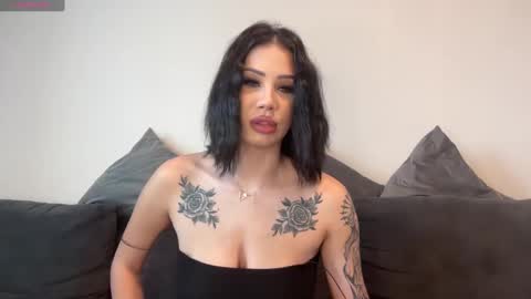 Snapshot of foxyzen chatting on February 11, 2:46 pm FoxyZen online show from February 11, 2:46 pm