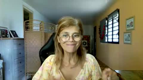 francelune online show from April 12, 8:50 am