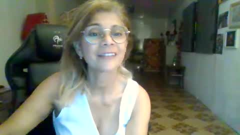 francelune online show from February 1, 3:44 pm