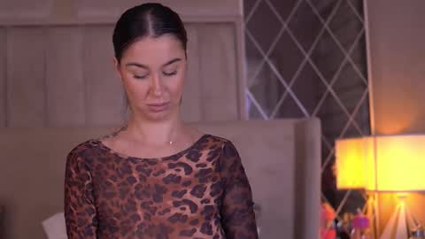 francescadante online show from December 3, 7:11 am