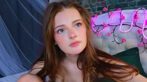 Marybrown eye Katy gray eye online show from March 29, 9:08 am