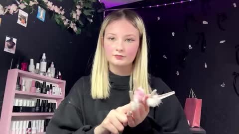 Liza online show from March 19, 8:46 pm