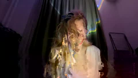 franny_fresh online show from March 5, 4:14 pm