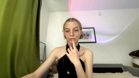 franny_fresh online show from March 19, 9:57 am