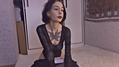 Snapshot of frau_basted chatting on October 27, 3:13 am mistress Bastet and mintcola online show from October 27, 3:13 am