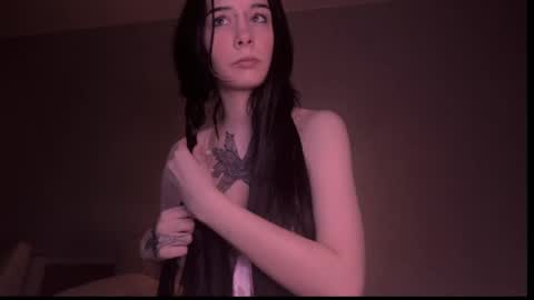 Snapshot of frau_basted chatting on February 3, 3:27 pm mistress Bastet and mintcola online show from February 3, 3:27 pm
