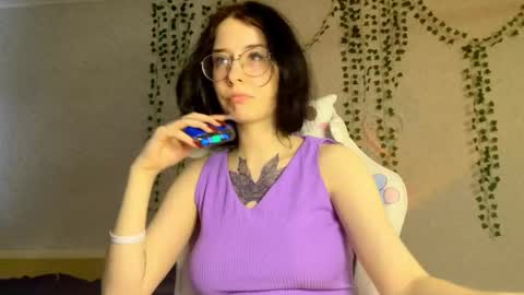 Snapshot of frau_basted chatting on March 1, 10:13 am mistress Bastet and mintcola online show from March 1, 10:13 am