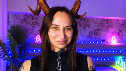 Freak online show from February 4, 10:10 am