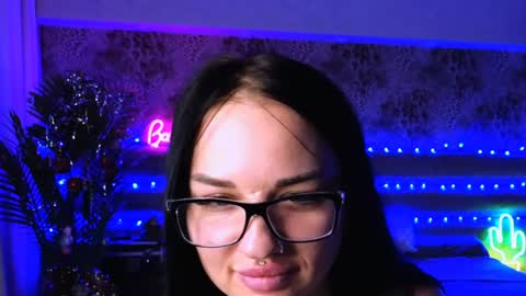 Freak online show from December 27, 11:21 pm