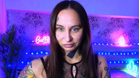 Freak online show from December 6, 10:05 am