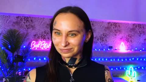 Freak online show from February 8, 11:01 am
