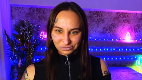Freak online show from January 13, 9:52 am