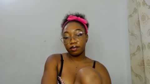 Snapshot of freaky_ebonygirl chatting on September 24, 7:07 am Freaky ebonygirl online show from September 24, 7:07 am