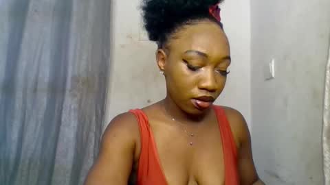 Snapshot of freaky_ebonygirl chatting on October 18, 12:30 pm Freaky ebonygirl online show from October 18, 12:30 pm