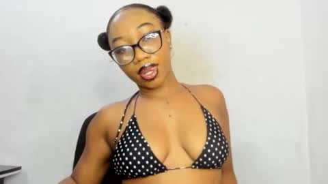 Snapshot of freaky_ebonygirl chatting on October 21, 6:17 am Freaky ebonygirl online show from October 21, 6:17 am