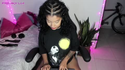 Lia Gomez online show from December 5, 11:29 pm